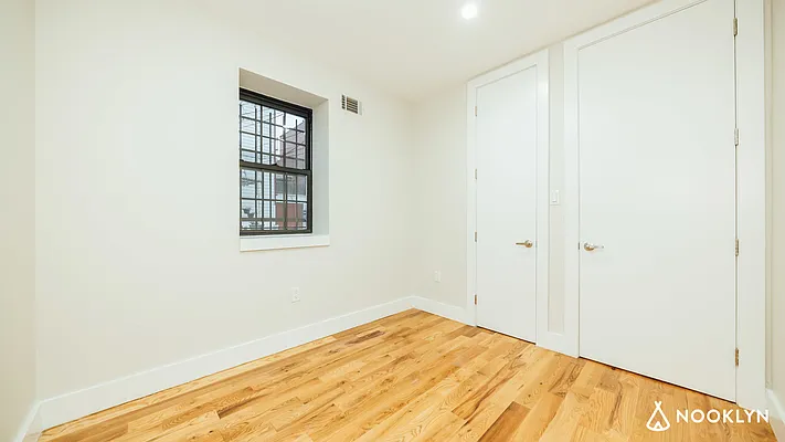 Rented by Nooklyn NYC LLC | media 28