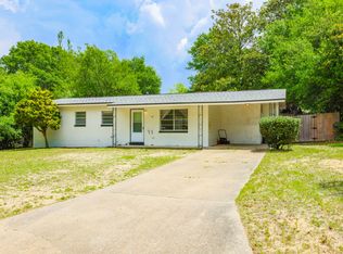 98 Aurora St, Valparaiso, FL 32580