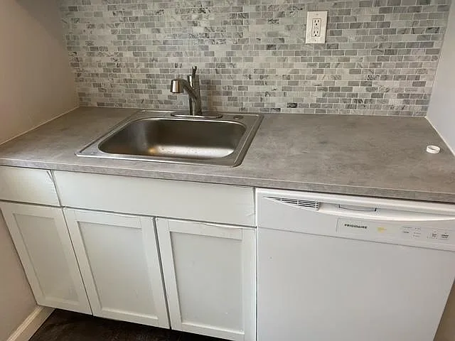 6003 Dewey Ave #1 — Photo 11