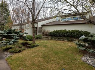 77 Prairiewood Dr S, Fargo, ND 58103