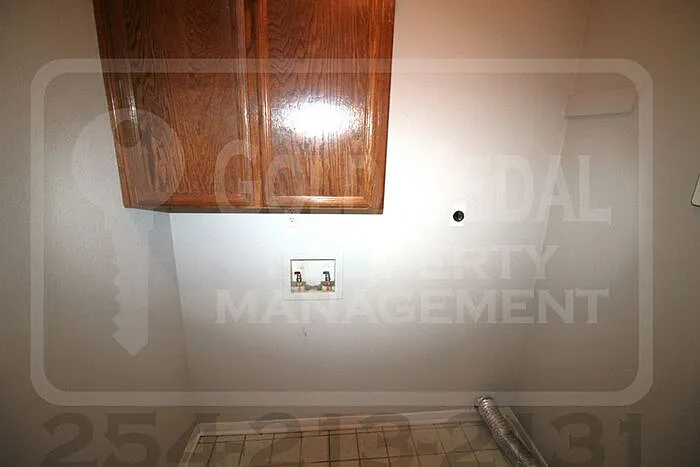 302 James Loop — Photo 16