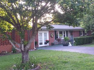 1970 Freehill Rd, Cookeville, TN 38501