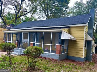 107 1st St, Barnesville, GA 30204