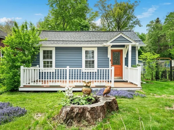 10 Middleton St, Millbury, MA 01527