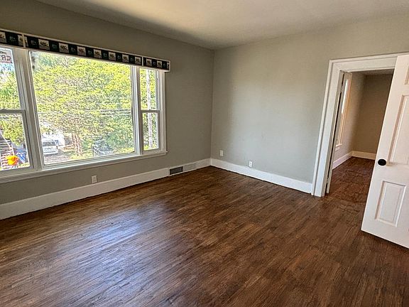 2nd image of 185 Columbus St #4