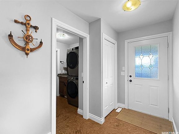 4th image of 412 Birch DRIVE