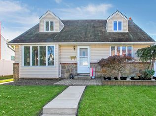 1690 Francis Dr, East Meadow, NY 11554