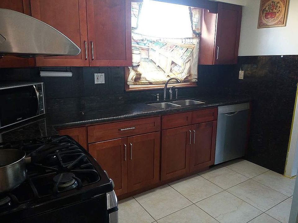 2nd image of 4619 Center Ave