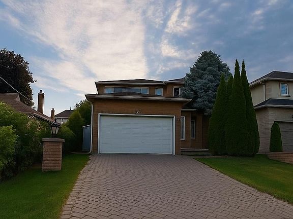 2nd image of 824 Thornton Rd N