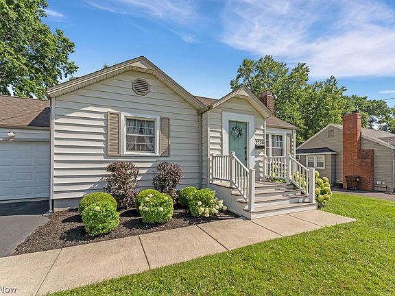 3rd image of 2226 Renwick Dr