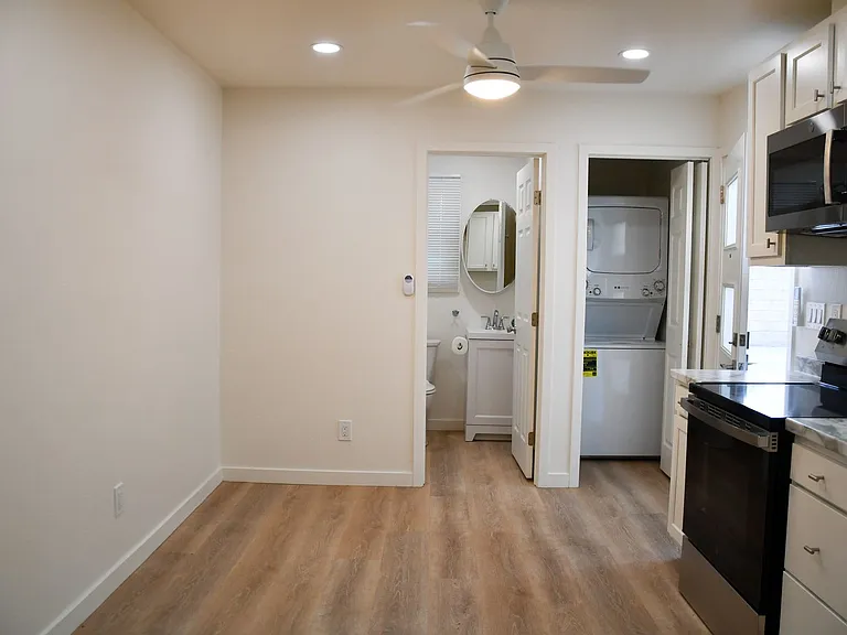 388 N Parker St — Photo 13