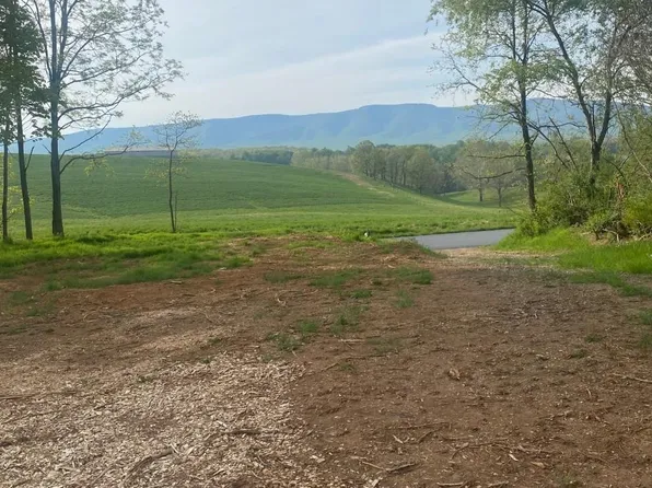 292 Indian Ridge Rd, Greenville, VA 24440