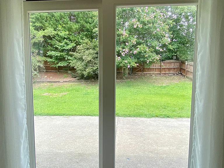 2461 Stratford Crossing Dr — Photo 18