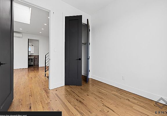 5th image of 410 E 28th St #3E
