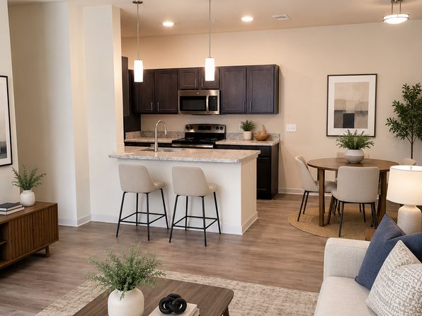 1318 Saint Andrews Blvd #3208