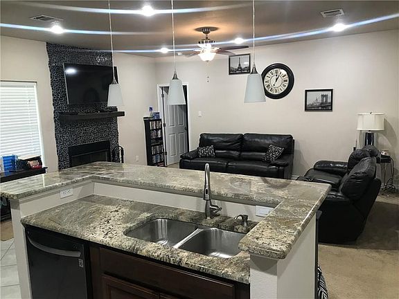 5th image of 700 Jennie Marie Cir