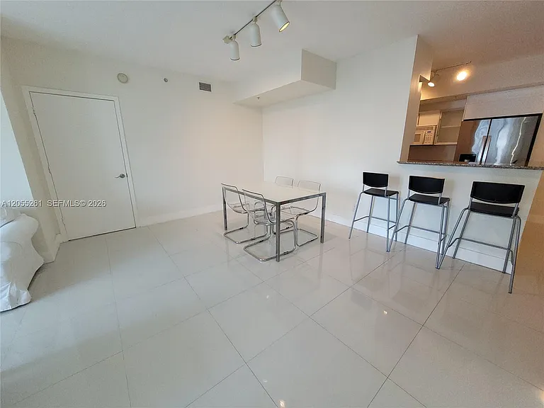 325 Biscayne Blvd #1719 — Photo 10