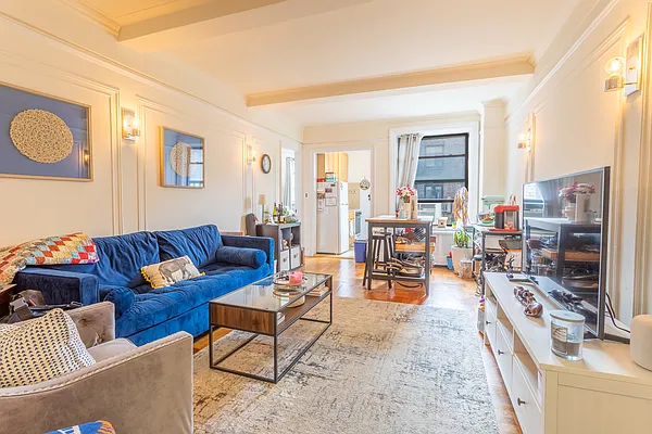 Rented by Bond New York | media 19