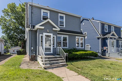 430 Blohm St Photo 1