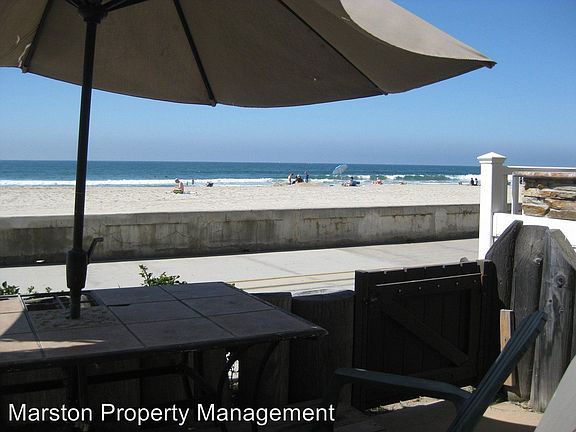 4th image of 704 Santa Barbara Pl