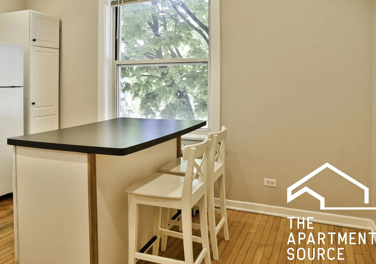 2 bed, 1000 sqft, $2,195 — Photo 2