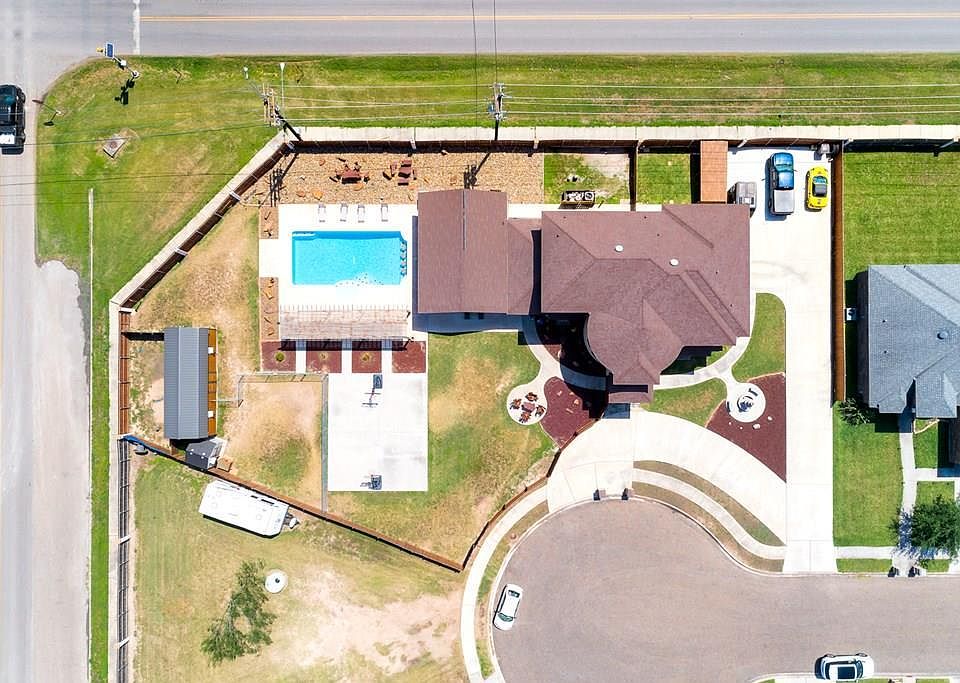1st image of 1354 Loretta Lynn Dr