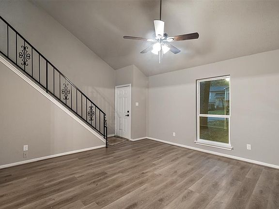4th image of 314 Blue Tail Drive