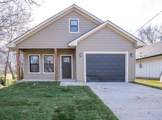 1138 Alvarado St #B, Cleburne, TX 76031