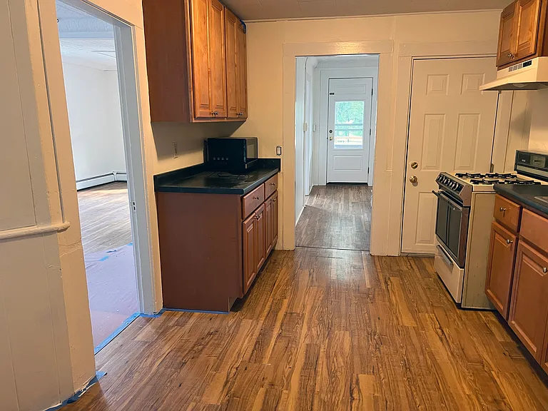 65 School St #4 — Photo 8