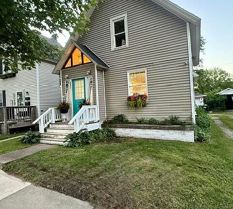 2nd image of 531 Winchester Ave