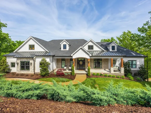 2214 Horizons View Dr, Ooltewah, TN 37363