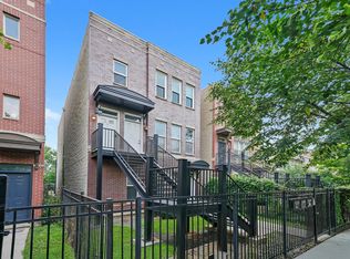 2432 W Harrison St #3, Chicago, IL 60612