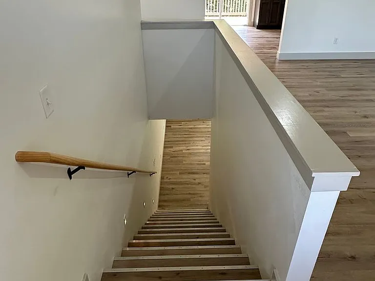 165 Mesa Dr — Photo 58