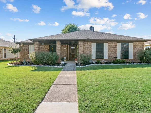 1693 Autumn Breeze Ln, Lewisville, TX 75077
