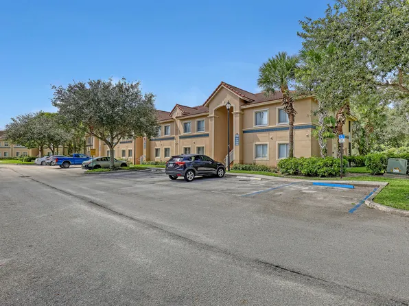 1161 Golden Lakes Boulevard #1314, West Palm Beach, FL 33411