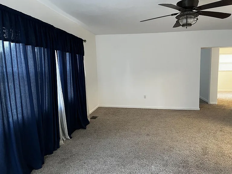424 N Frankfort Ave — Photo 3