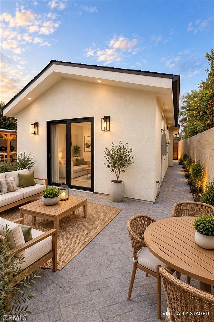 2 bed, 743 sqft, $3,000 — Photo 4