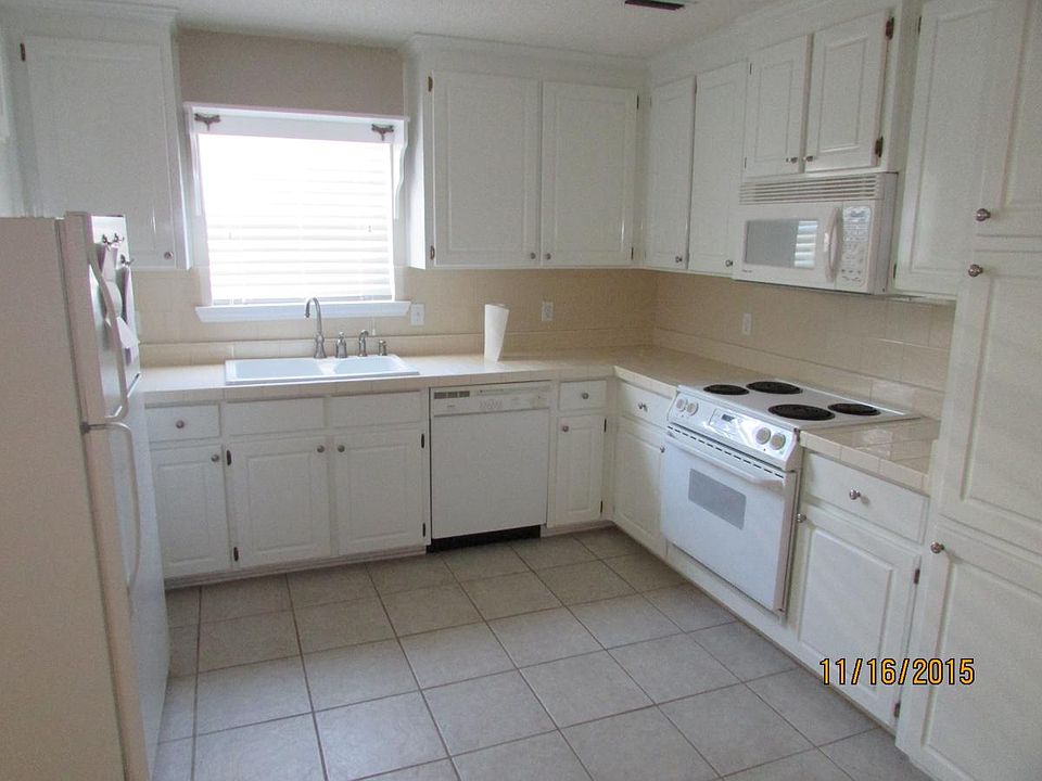 2nd image of 310 Melrose Ln