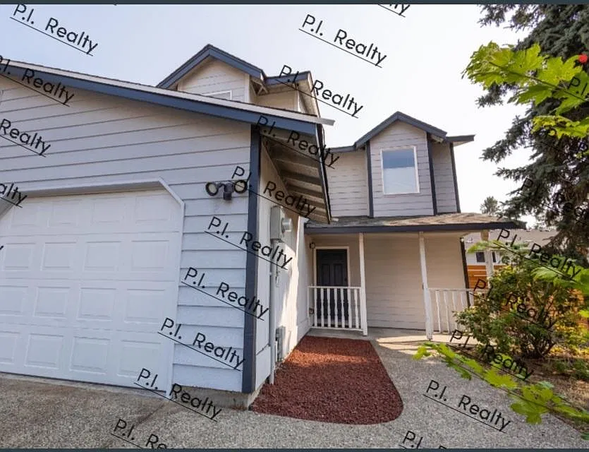 3 bed, 1354 sqft, $2,300 — Photo 1
