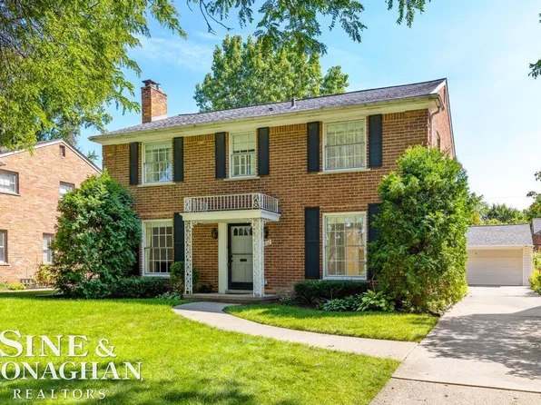 862 Lakeland St, Grosse Pointe, MI 48230