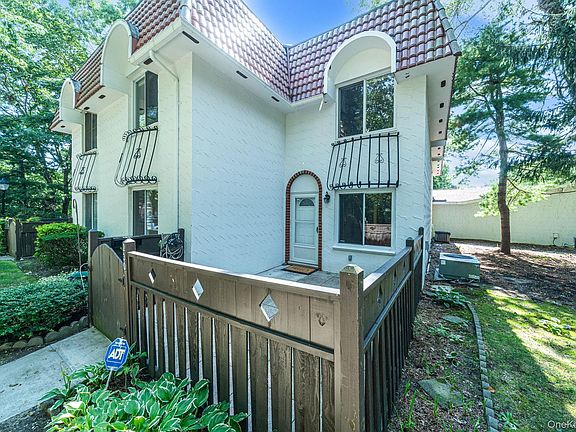 3rd image of 230 Birchwood Road #230