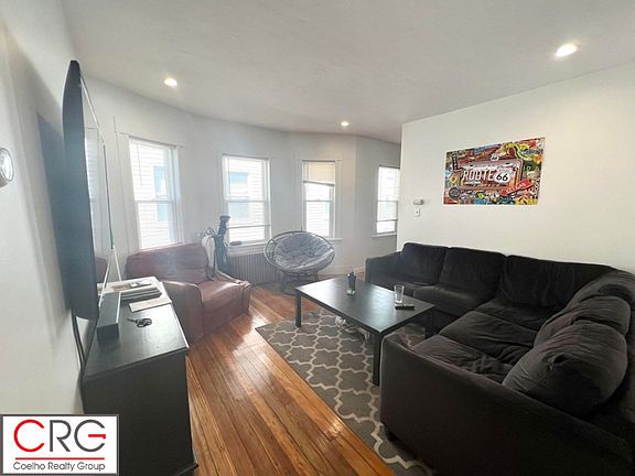 2nd image of 33-35 Albion St #1