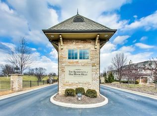 45 Willowcrest Dr, Oak Brook, IL 60523