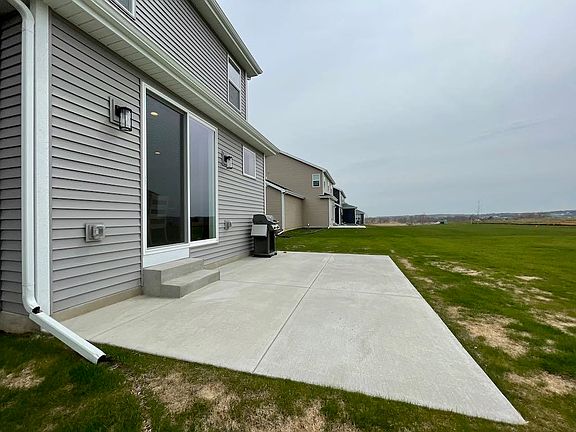 3rd image of 534 Rustic Rise