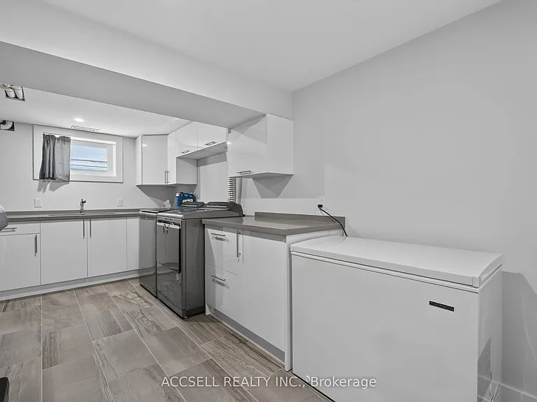 10 Sylla Ave — Photo 26