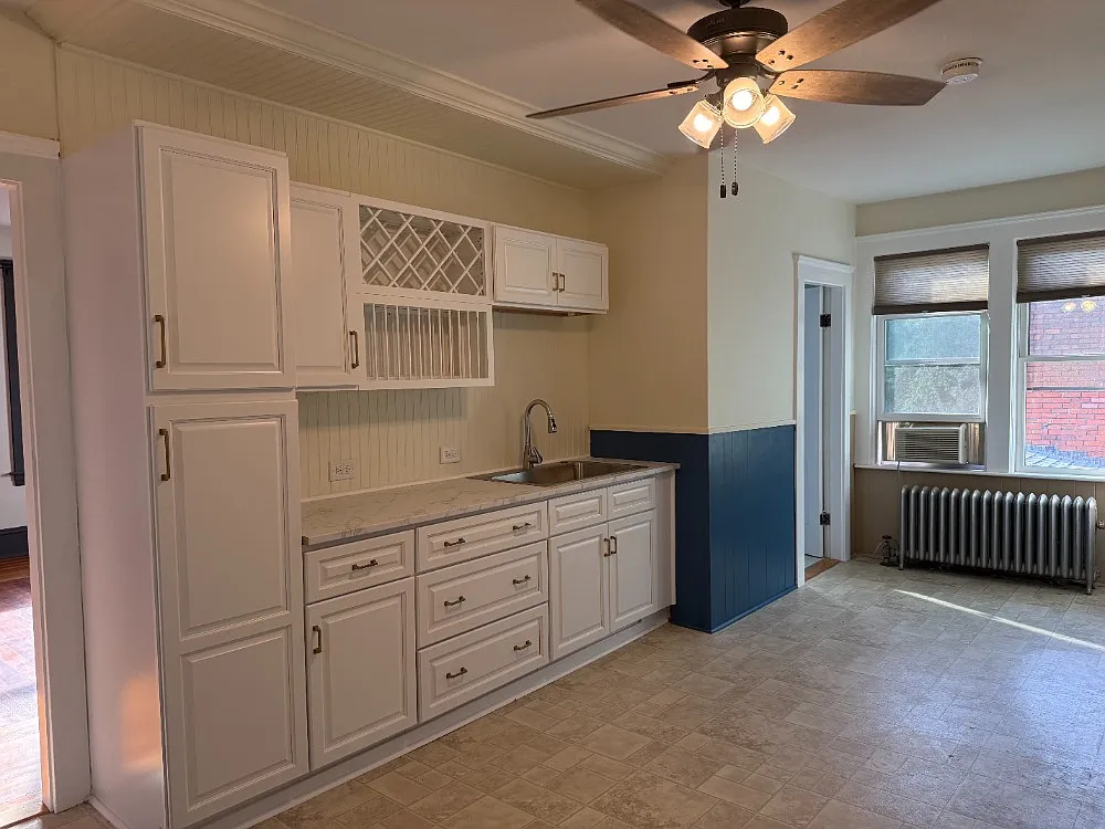 2 bed, 1300 sqft, $2,400 — Photo 1