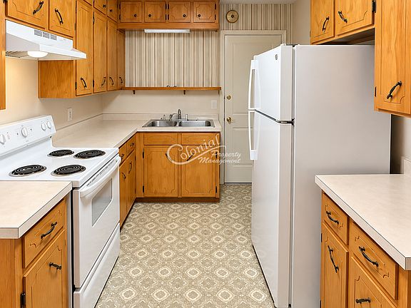 5th image of 730 Sutton Dr