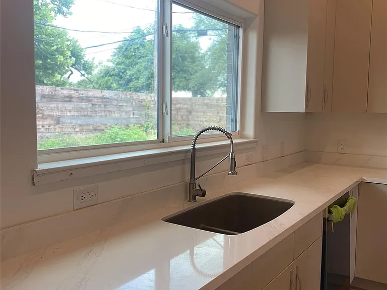 8502 Alcott Dr — Photo 6