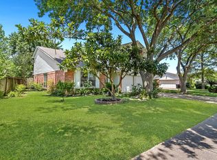 3626 Fiddlers Green Dr, Houston, TX 77082