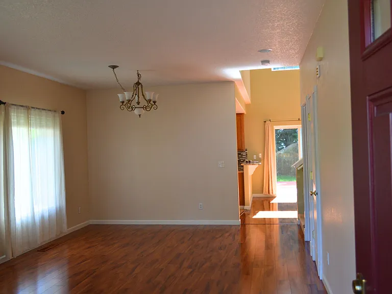 11412 NE 38th Ct — Photo 3